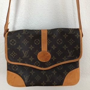 Vintage Louis Vuitton crossbody